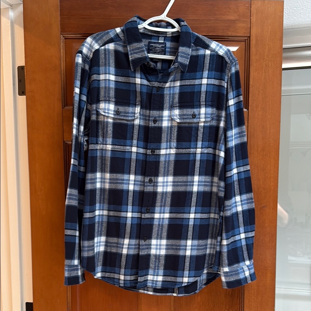 American Eagle Outfitters Blue Plaid Casual Button Down Shirt